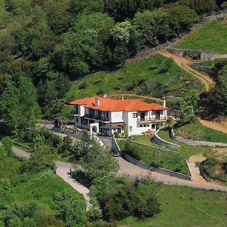 Hotel Makkas Krentis Exterior photo